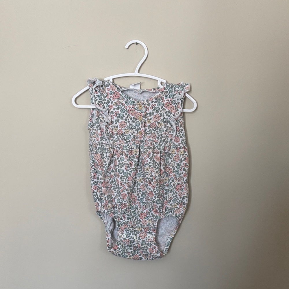 🌞 5/$25 H&M Floral Baby Outfit - Pink and Green